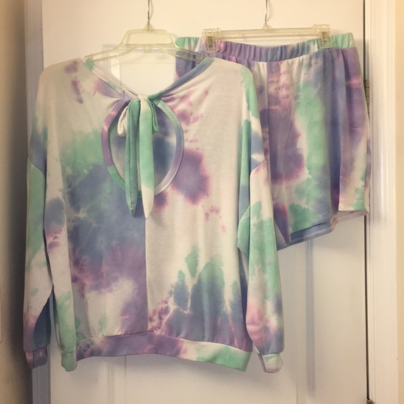 NWT PLUS FN “Bright Out There” tie dye short set - Picture 7 of 7